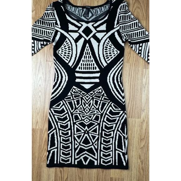 Forever 21 Dress Women Size Medium Black Knit Geometric 3/4 Sleeve Sheath NEW - Picture 4 of 8